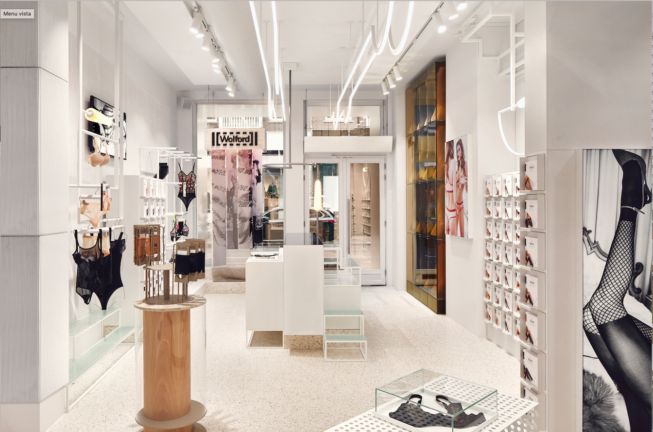 Nuovo concept per i flagship store di Wolford