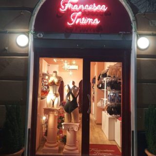 Francesca Intimo Genova
